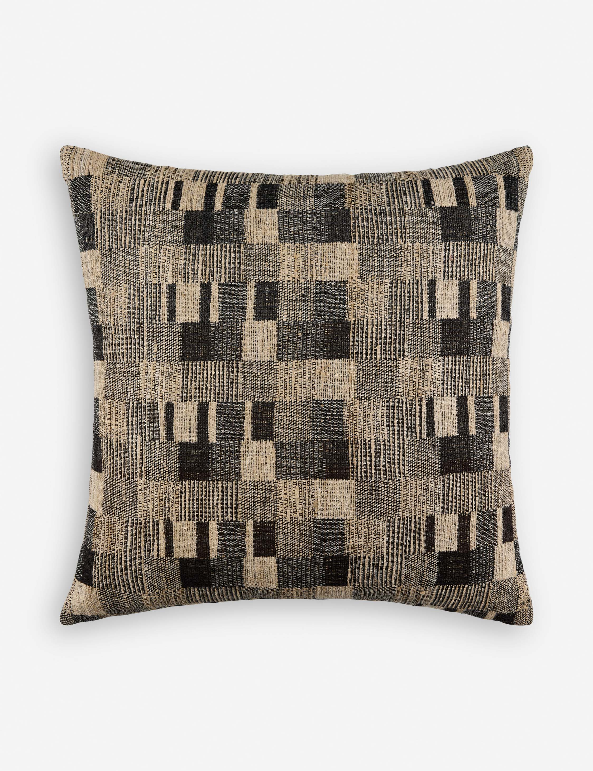 Carola Pillow