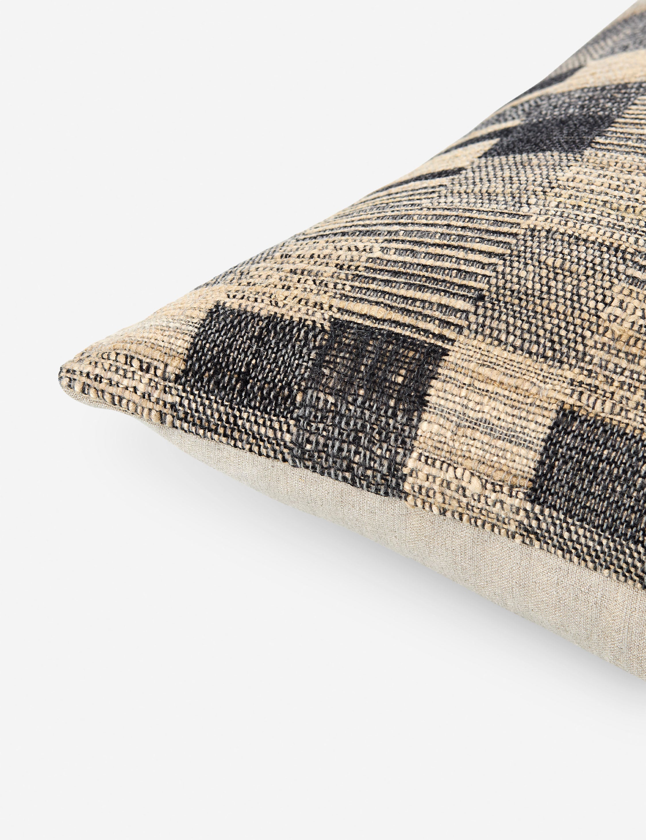 Carola Pillow